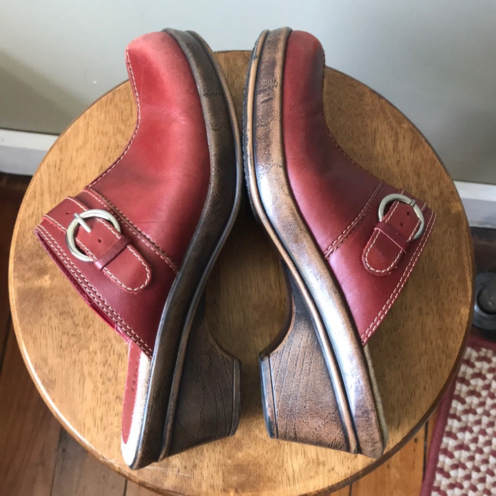 Bass Leather Upper Leona Clogs / Mules size 8